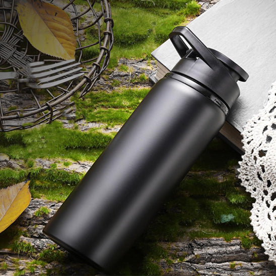 Bouteille d'eau noir