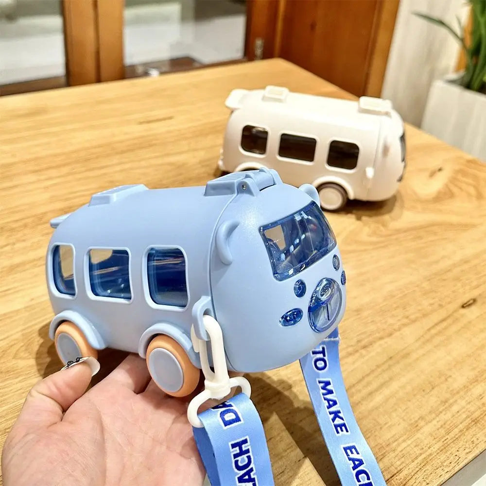 Gourde enfant minibus pour jouer